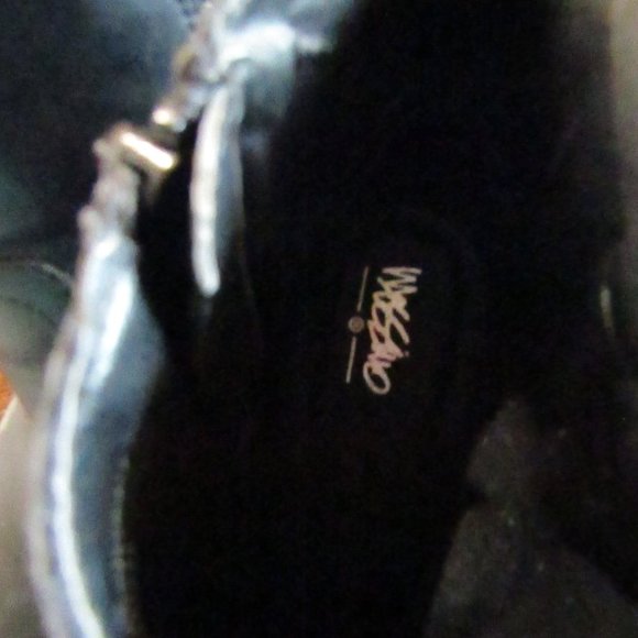 Black heeled Mossimo Supply Co boots with silver buckle - size 6 - Picture 6 of 6